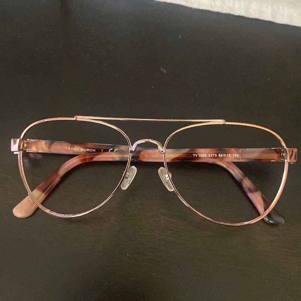😍 Cute Tory Burch frames!